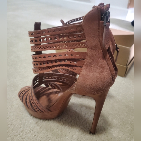 Brown - Picture 7 of 9